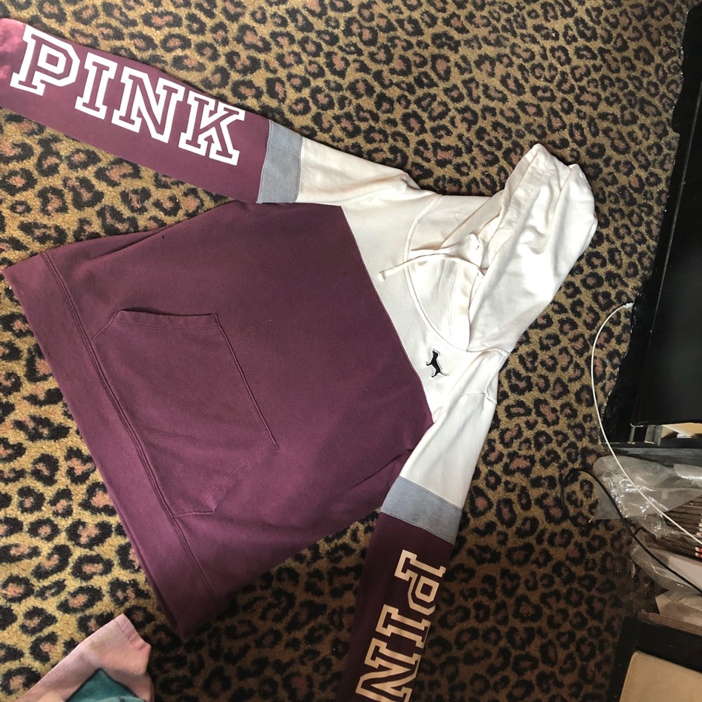 ⚡️1H SALE Vs pink maroon sweater size medium